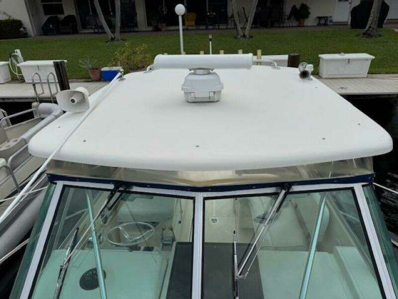 2002 Pursuit 3000 Express