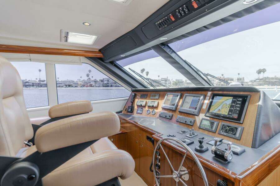 2008 Viking 52 Sport Coupe - Endurance - Helm