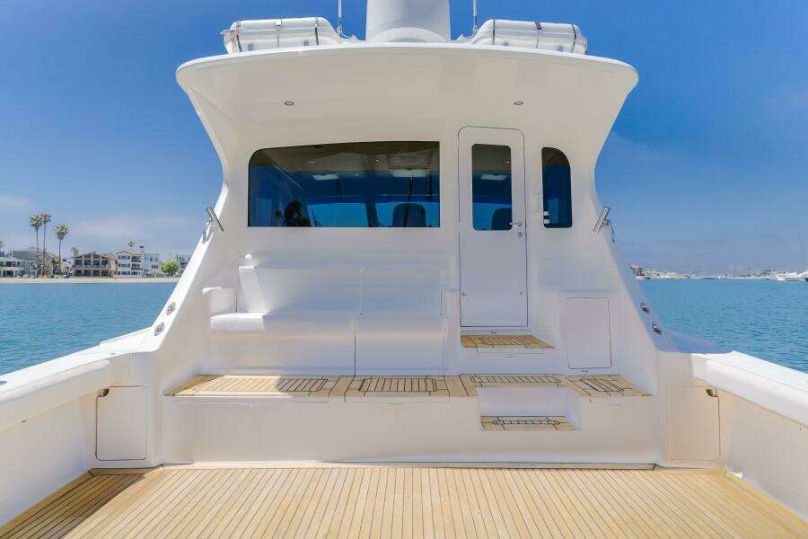 2008 Viking 52 Sport Coupe Endurance - Aft Deck