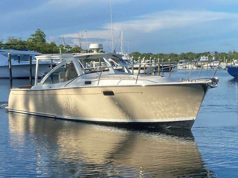 2006 MJM 34z Express HT