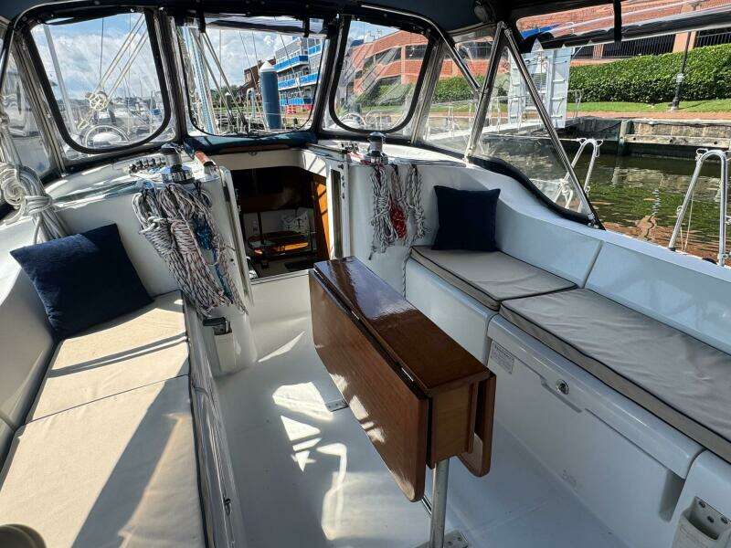 2005 Beneteau 473