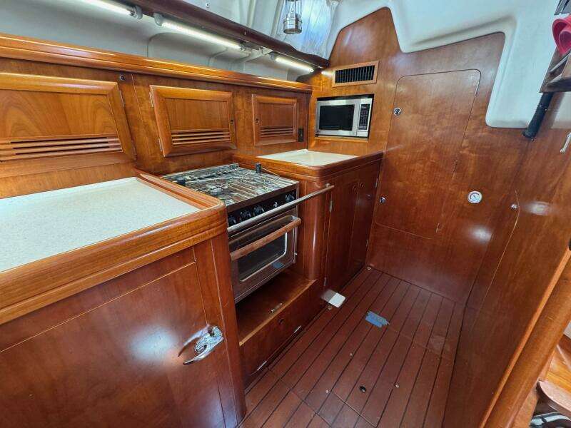 2005 Beneteau 473