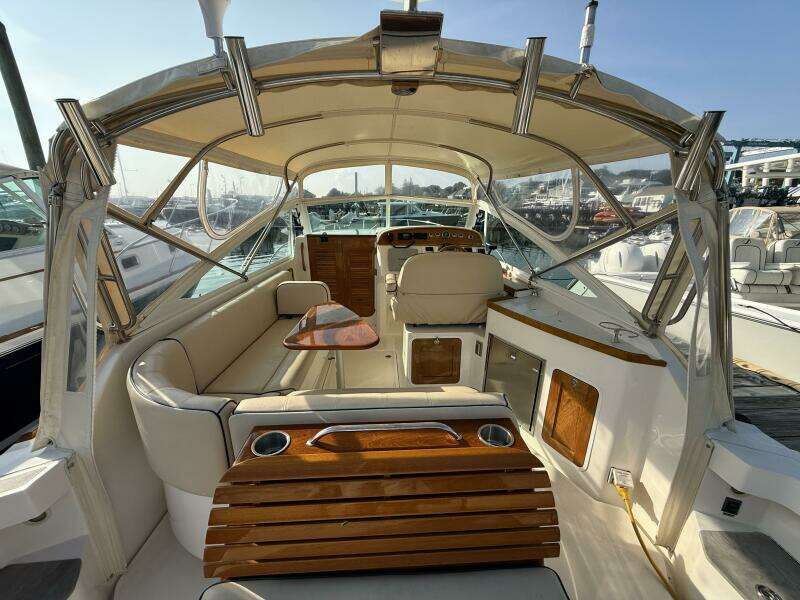 2009 Hunt Yachts Harrier 29