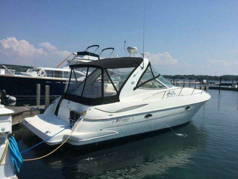 2004 Cruisers Yachts 340 Express