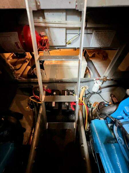 2005 Silverton 35 Motor Yacht