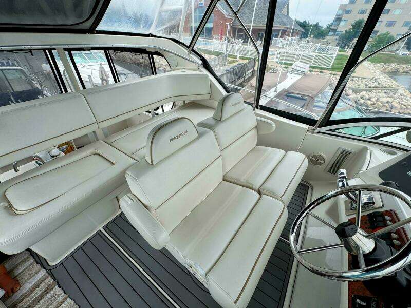 2005 Silverton 35 Motor Yacht