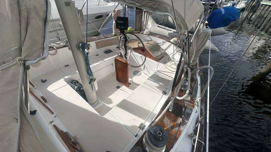 1977 Pearson 365 Ketch