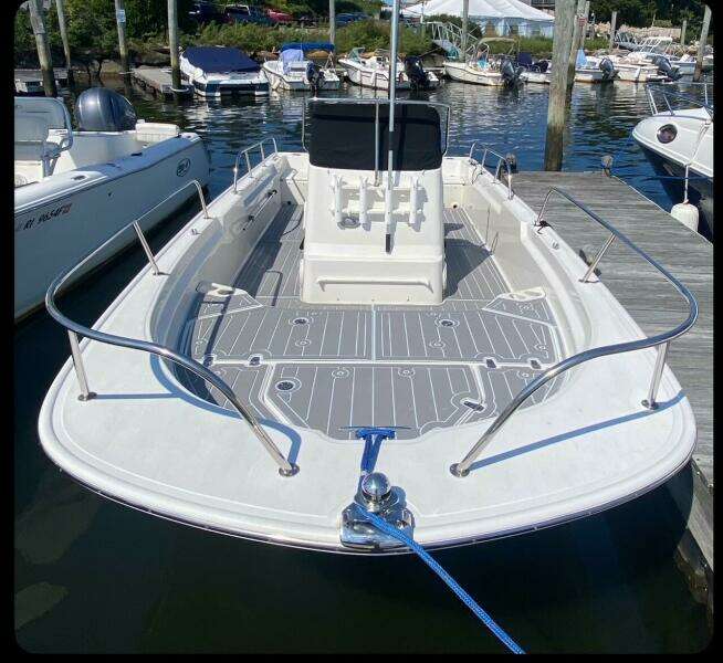 2020 Boston Whaler 190 Montauk
