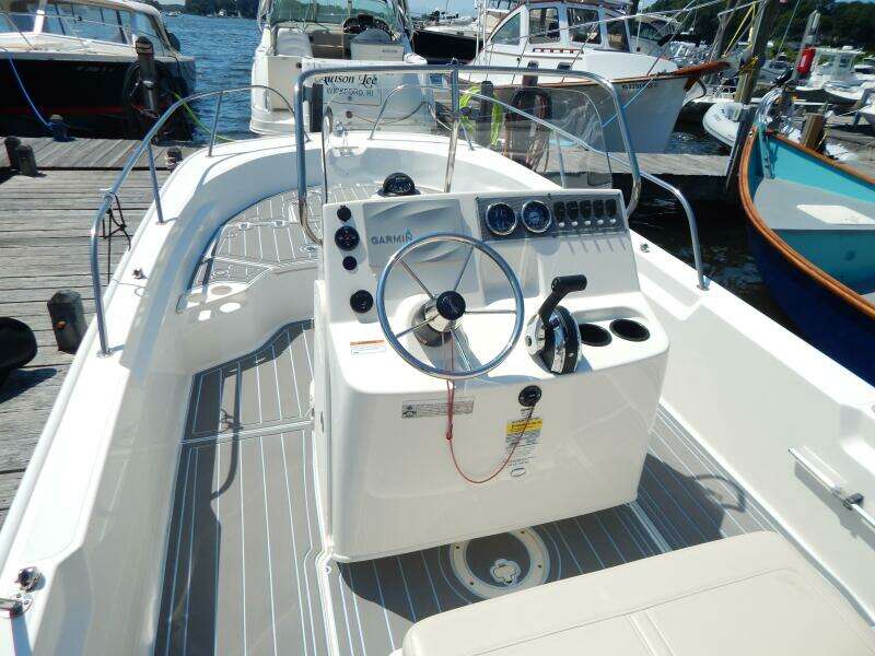 2020 Boston Whaler 190 Montauk