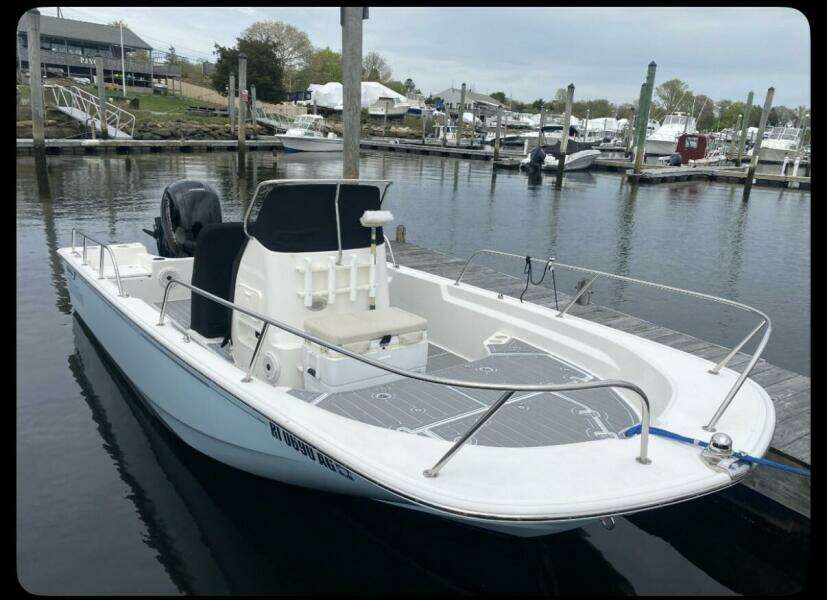 2020 Boston Whaler 190 Montauk