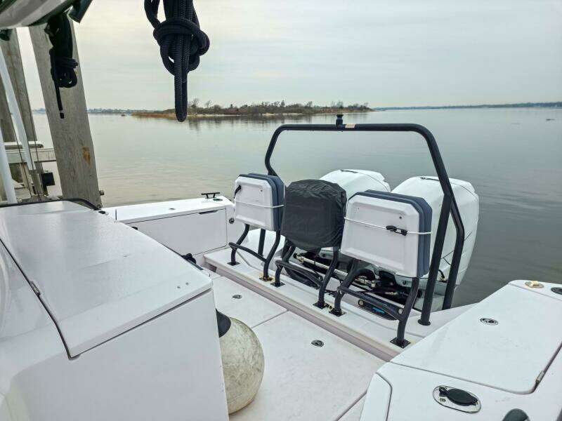 2021 Axopar 37 XC Cross Cabin