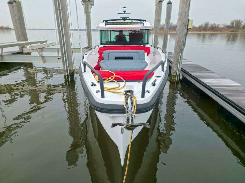 2021 Axopar 37 XC Cross Cabin