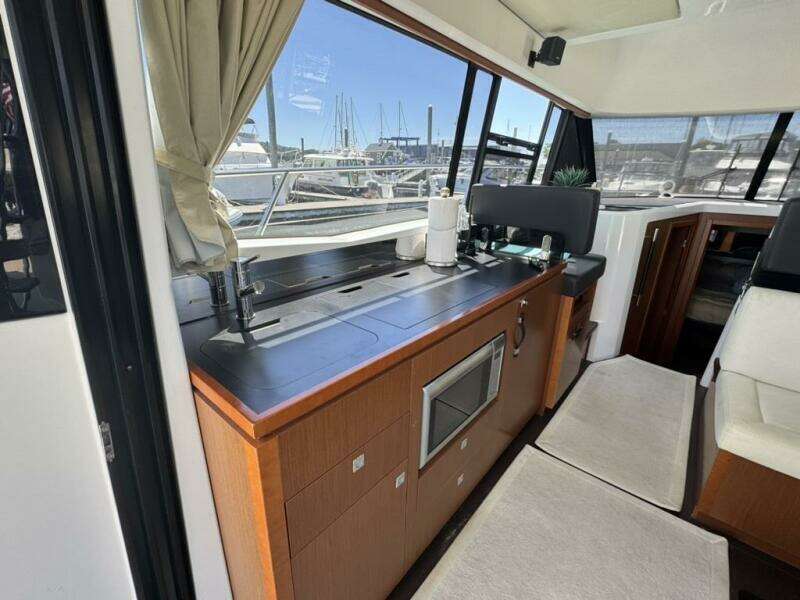 2016 Jeanneau Velasco 37F