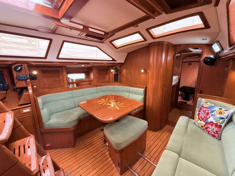 2008 Hylas 46 Center Cockpit