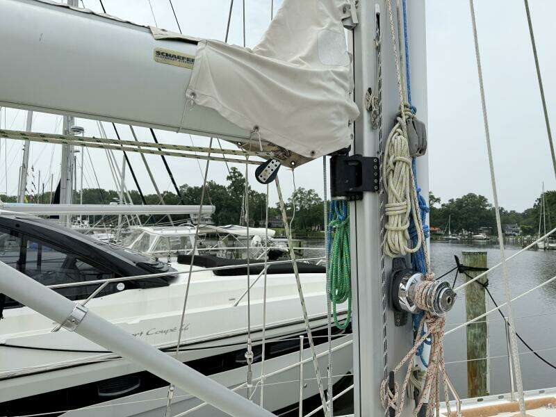 2008 Hylas 46 Center Cockpit