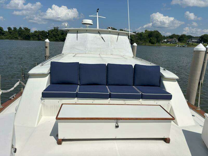 1972 Matthews 4 Flush Deck