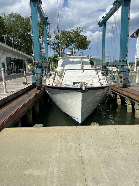1972 Matthews 4 Flush Deck