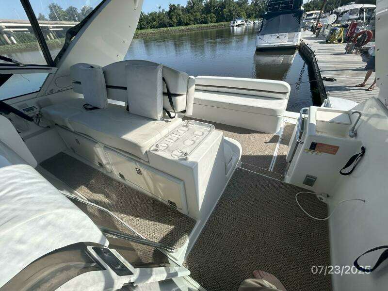 40' Trojan upper deck aft