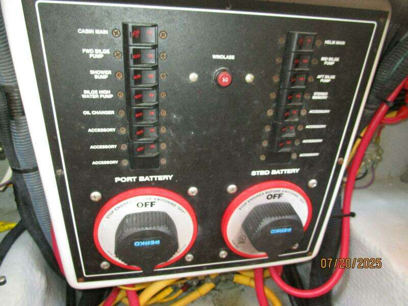 34' Mainship electrical panel2