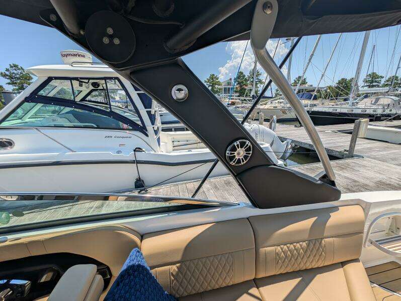 2023 Sea Ray 280 SLX
