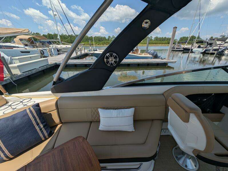 2023 Sea Ray 280 SLX
