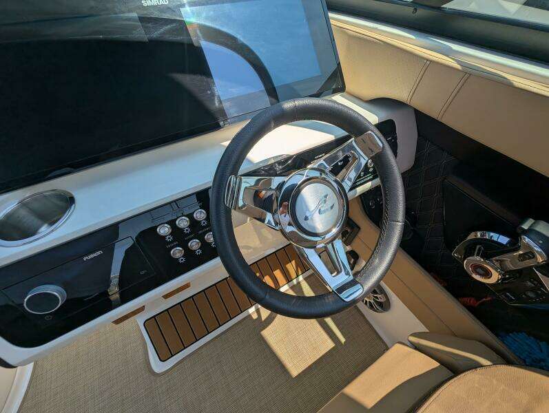 2023 Sea Ray 280 SLX