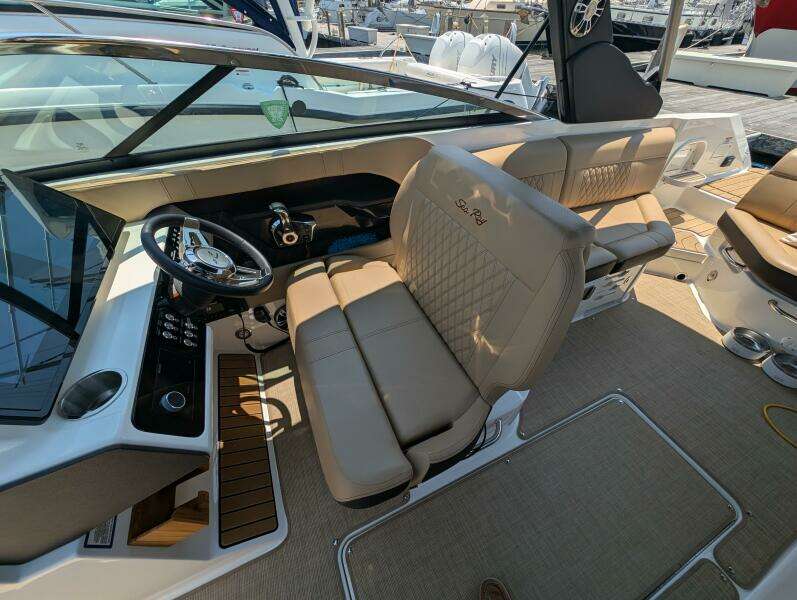 2023 Sea Ray 280 SLX