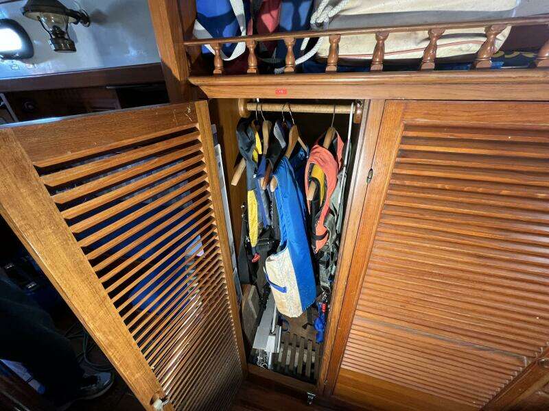 1982 Tayana Tayana 37