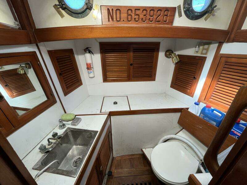 1982 Tayana Tayana 37