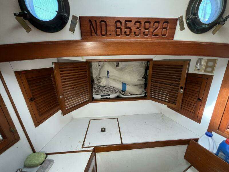 1982 Tayana Tayana 37