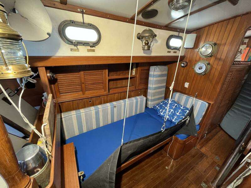 1982 Tayana Tayana 37