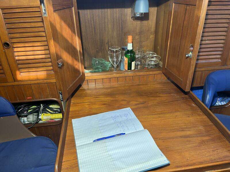 1982 Tayana Tayana 37