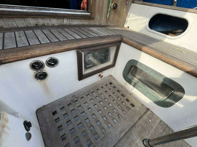 1982 Tayana Tayana 37