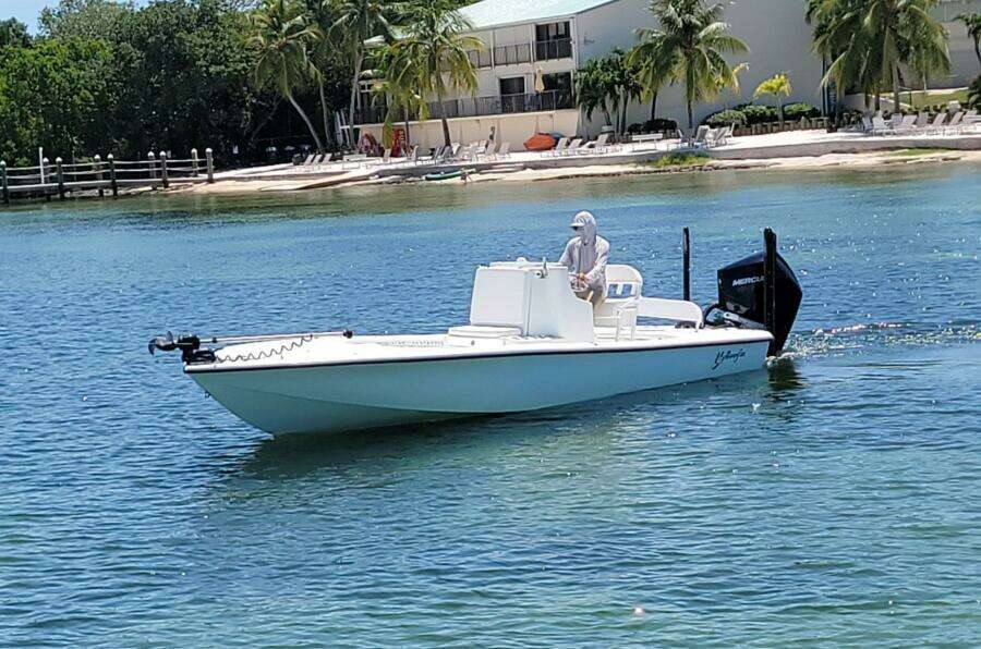 2016 Yellowfin 24 Bay