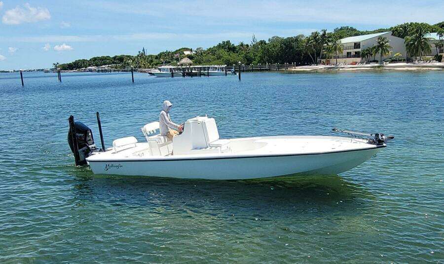 2016 Yellowfin 24 Bay