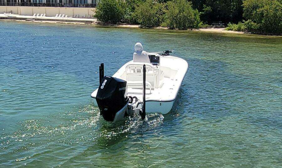 2016 Yellowfin 24 Bay