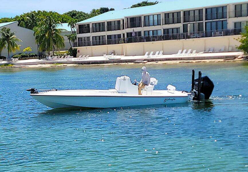 2016 Yellowfin 24 Bay