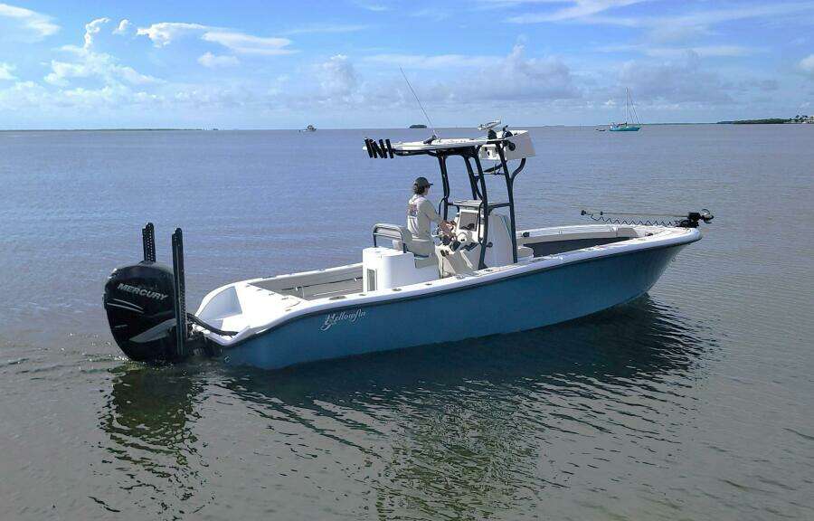 2021 Yellowfin 26 Hybrid