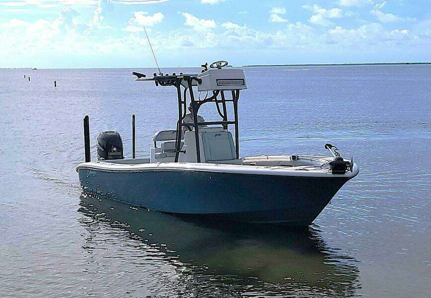 2021 Yellowfin 26 Hybrid