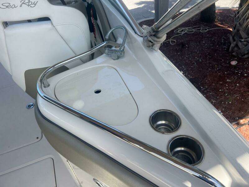 2007 Sea Ray 240 SUNDECK
