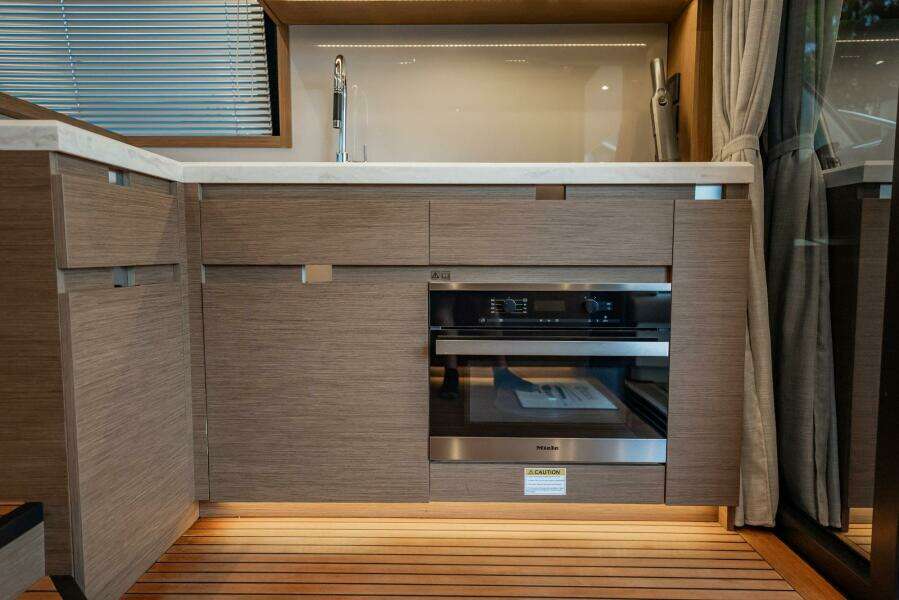 2021 Beneteau Monte Carlo 52