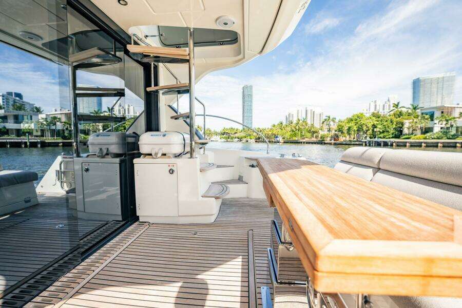 2021 Beneteau Monte Carlo 52