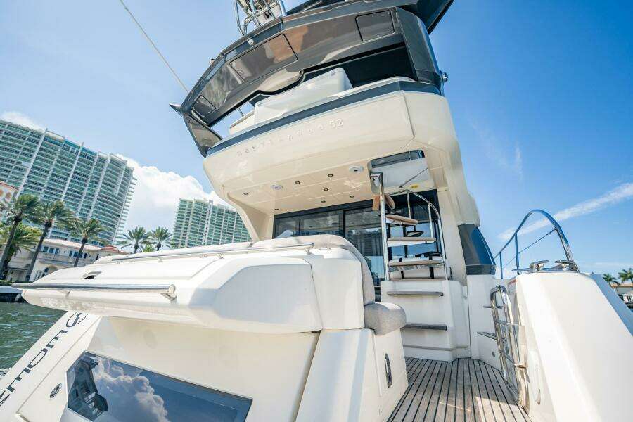 2021 Beneteau Monte Carlo 52