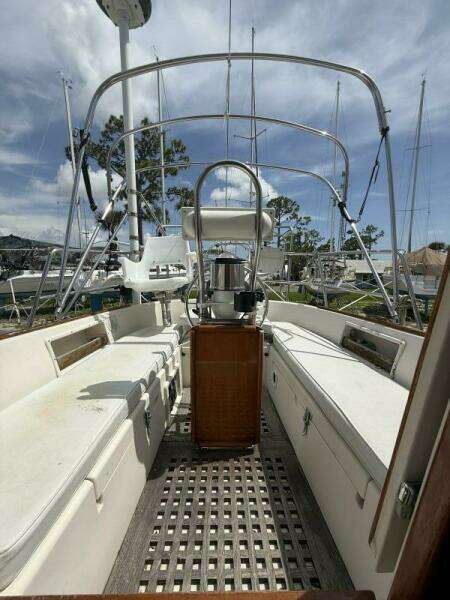 1994 Pacific Seacraft Pilothouse 32