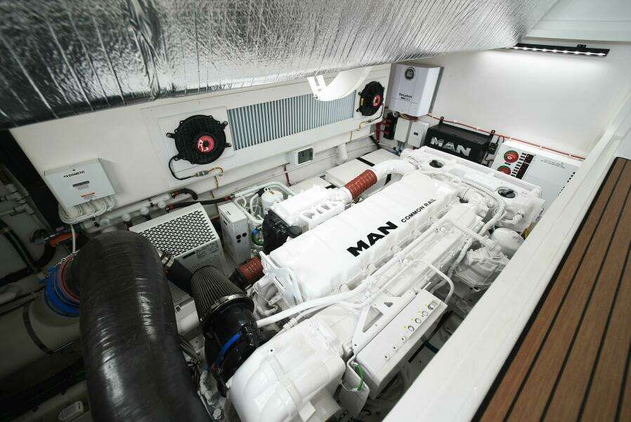 2025 Viking 46 Billfish