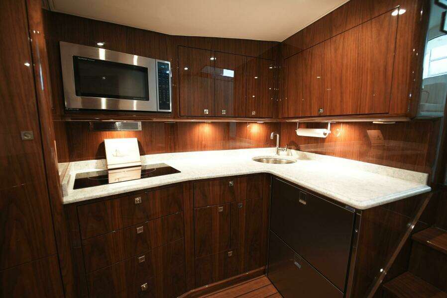 2025 Viking 46 Billfish