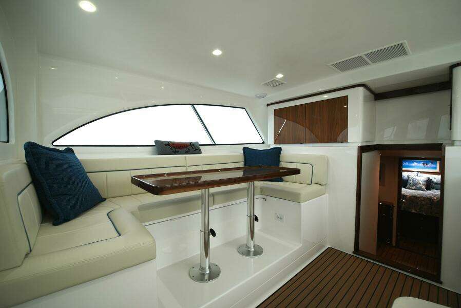 2025 Viking 46 Billfish