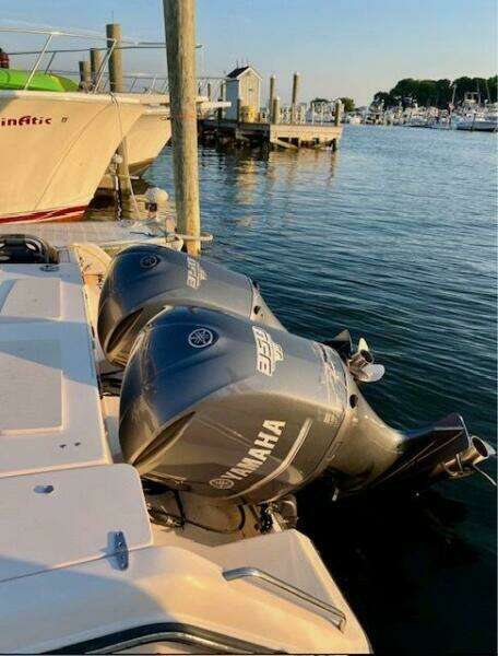 2008 Grady-White 330 Express