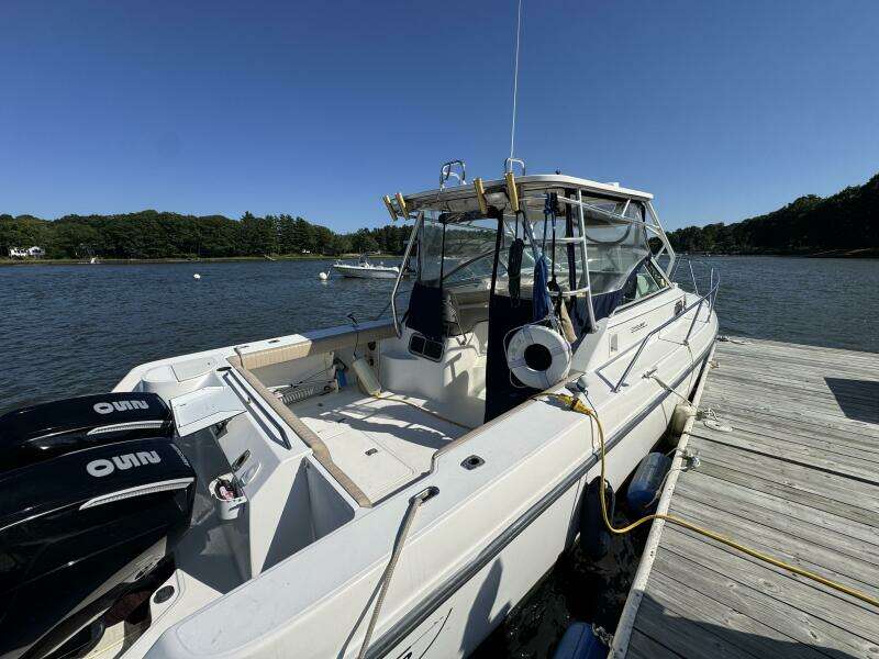 1999 Boston Whaler 28 Conquest