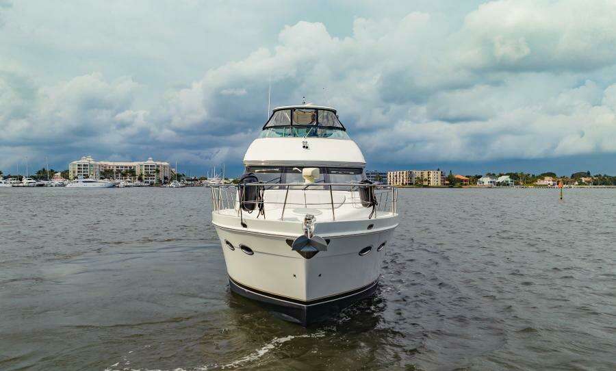 2004 Carver 56 Voyager